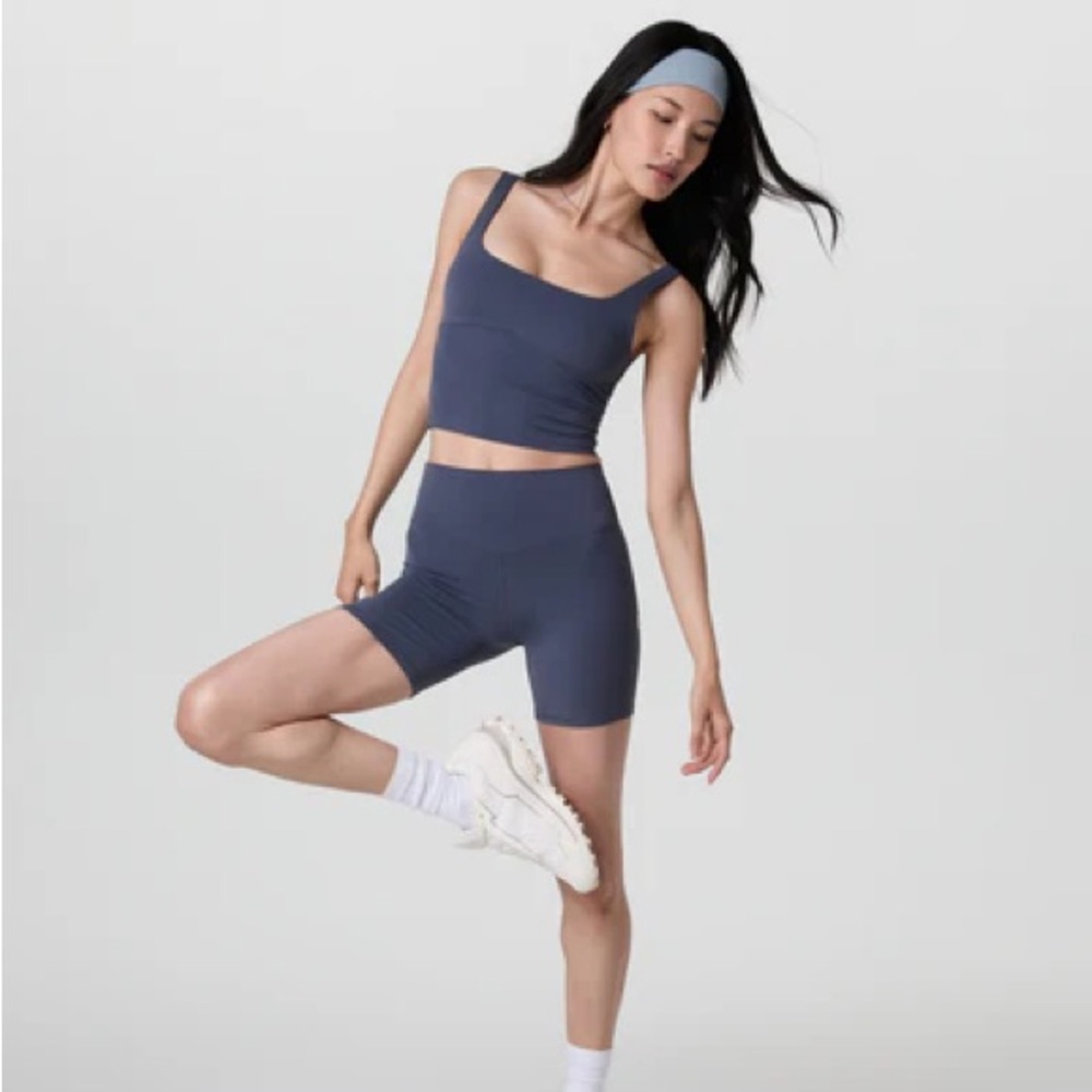 Vuori All The Form Short Azure
